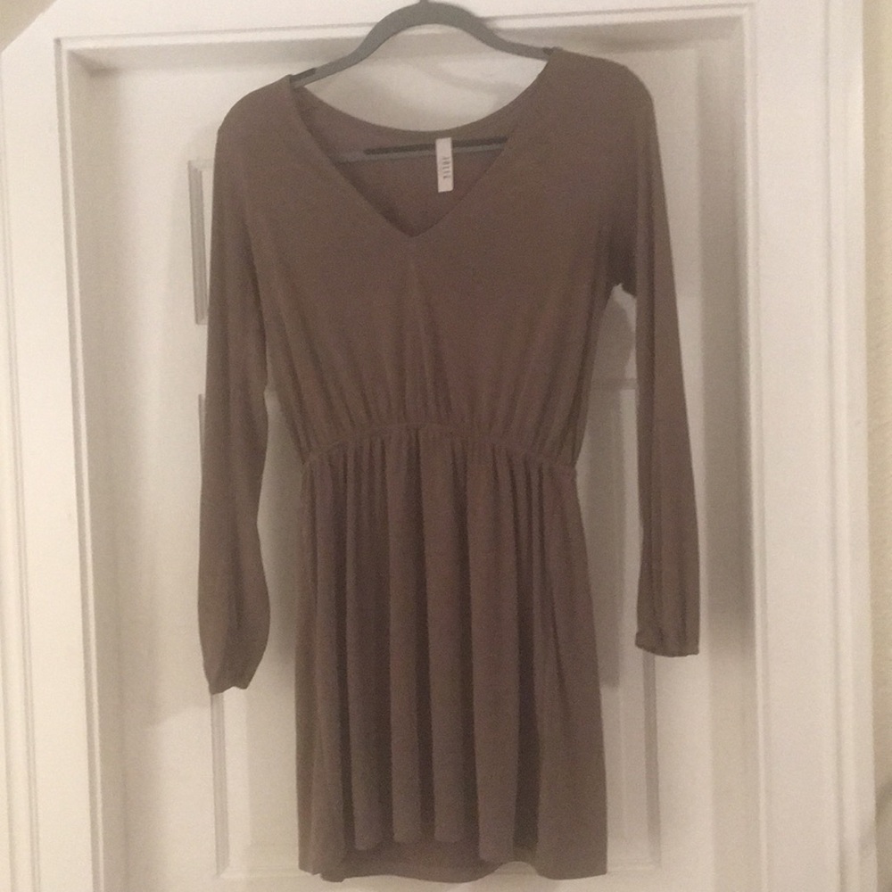 Long sleeve v neck dress with form fitting waist